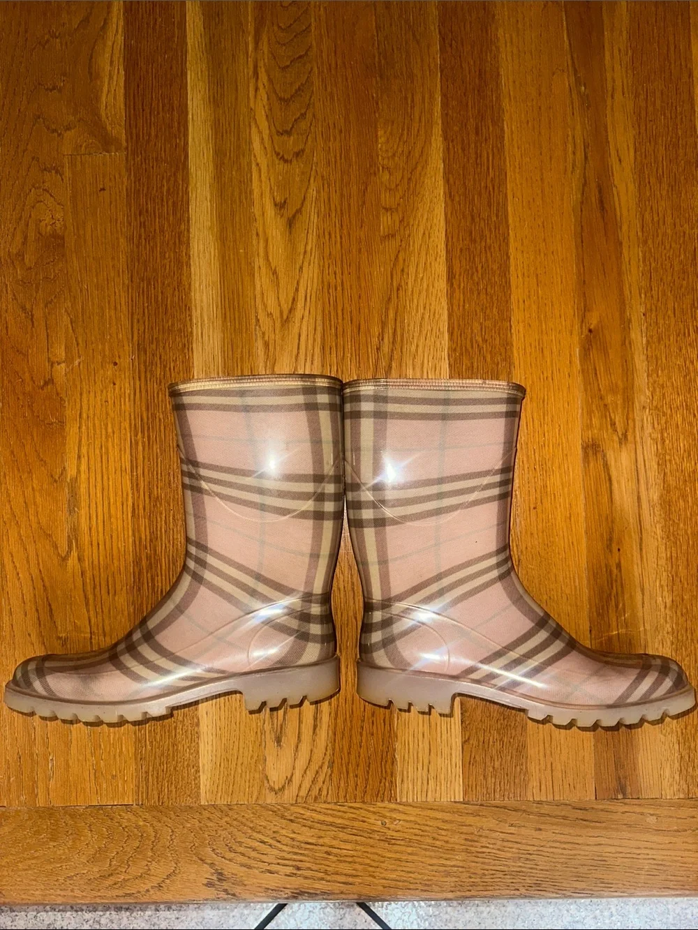 Vintage Baby pink Burberry rubber rain boots